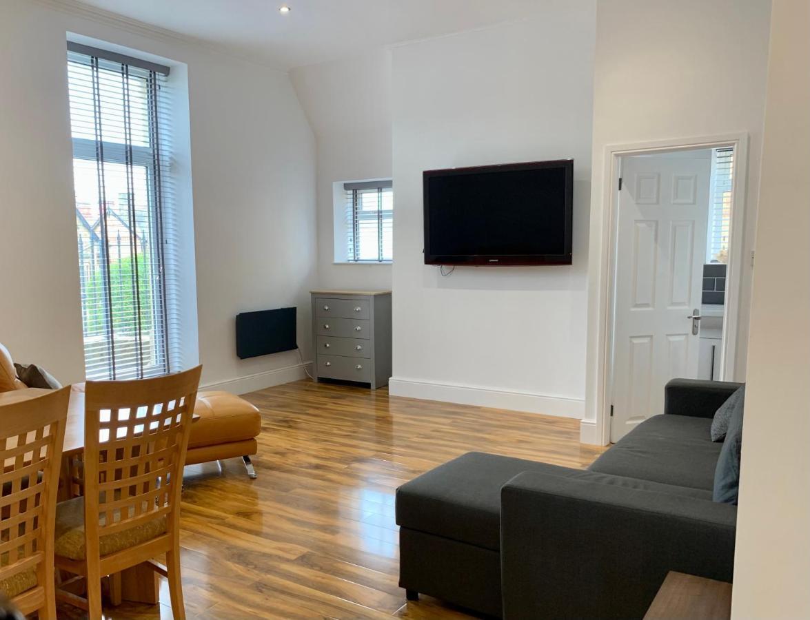 Lytham St Annes, A Spacious, High End, One Bedroomed Apartment 5 Exterior photo